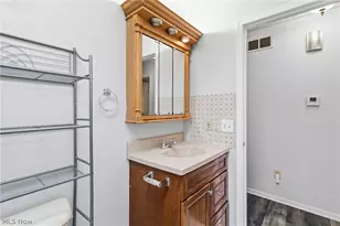 1183 Eastland Ave, Akron, OH 44305 - Photo 8