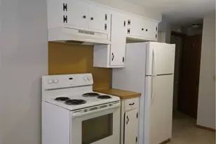 525 S Marion Ave, Louisville, OH 44641 - Photo 4