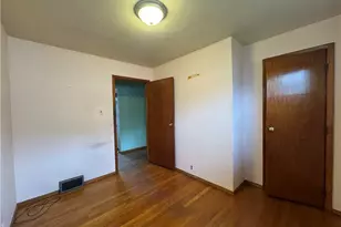 55400 Wabash St, Bridgeport, OH 43912 - Photo 10