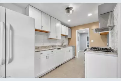 13514 Bennington Avenue, Loveland, OH 44135 - Photo 8