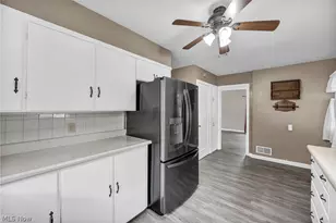 535 Eastwood St, Geneva, OH 44041 - Photo 8