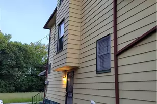 52 E Earle Ave, Youngstown, OH 44507 - Photo 2