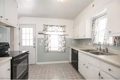 1595 Redwood Avenue, Akron, OH 44301 - Photo 10