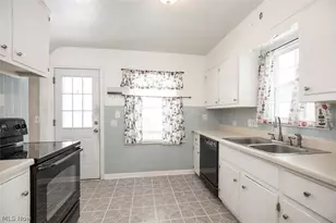 1595 Redwood Ave, Akron, OH 44301 - Photo 10