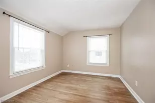 1595 Redwood Ave, Akron, OH 44301 - Photo 14