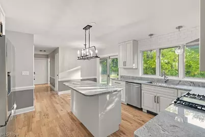 2097 Albertson Parkway, Cuyahoga Falls, OH 44223 - Photo 26