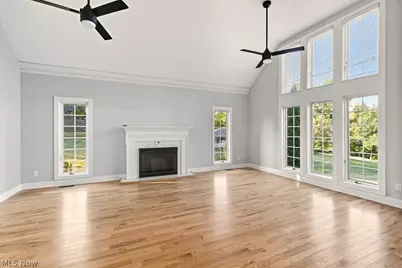 2097 Albertson Parkway, Cuyahoga Falls, OH 44223 - Photo 16