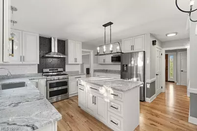 2097 Albertson Parkway, Cuyahoga Falls, OH 44223 - Photo 28