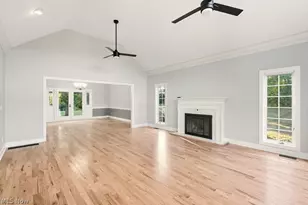 2097 Albertson Pkwy, Cuyahoga Falls, OH 44223 - Photo 18