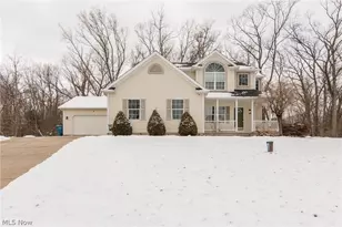 76 Forest Mill Ln, Green, OH 44319 - Photo 2