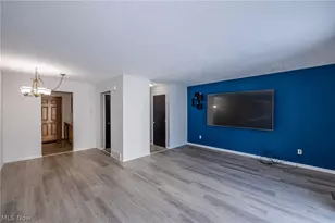 3805 Laurel Rd, Brunswick, OH 44212 - Photo 6