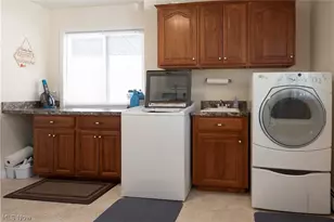 9735 Deerfield Pl, Kirtland, OH 44094 - Photo 14