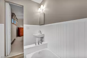347 Dorwil Dr, Akron, OH 44319 - Photo 24