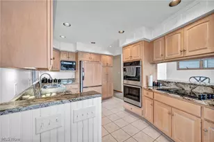 347 Dorwil Dr, Akron, OH 44319 - Photo 6