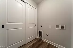 8708 Wakefield Run, North Ridgeville, OH 44039 - Photo 32