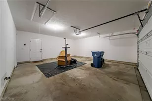 8708 Wakefield Run, North Ridgeville, OH 44039 - Photo 40