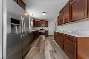 8708 Wakefield Run, North Ridgeville, OH 44039 - Photo 10
