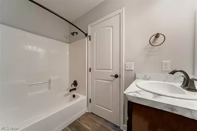 8708 Wakefield Run, North Ridgeville, OH 44039 - Photo 12
