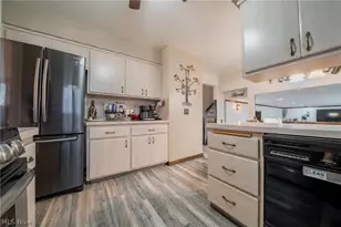 1205 Tulip Ct, Brunswick, OH 44212 - Photo 8