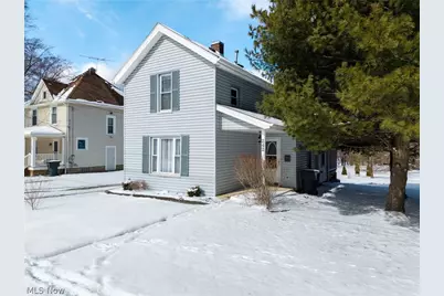 242 E Walnut Street, Wadsworth, OH 44281 - Photo 2