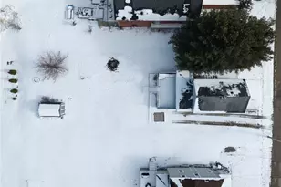 242 E Walnut St, Wadsworth, OH 44281 - Photo 24