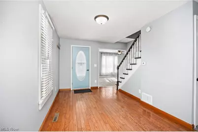 242 E Walnut Street, Wadsworth, OH 44281 - Photo 8