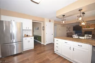 1128 Grovewood Dr, Tallmadge, OH 44278 - Photo 10