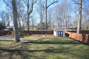 1128 Grovewood Dr, Tallmadge, OH 44278 - Photo 2