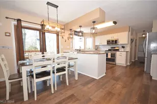 1128 Grovewood Dr, Tallmadge, OH 44278 - Photo 6