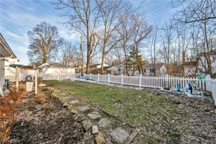 24207 Lebern Dr, North Olmsted, OH 44070 - Photo 36