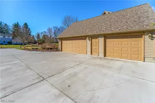 3600 Fawn Dr, Canfield, OH 44406 - Photo 8