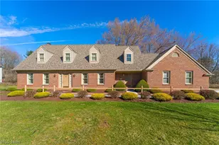 3600 Fawn Dr, Canfield, OH 44406 - Photo 2