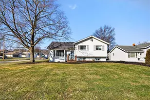 882 Bayridge Blvd, Willowick, OH 44095 - Photo 2