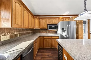 882 Bayridge Blvd, Willowick, OH 44095 - Photo 16