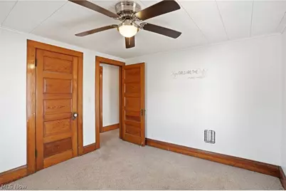 209 Pleasant Street, Bellevue, OH 44811 - Photo 36