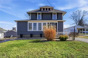 209 Pleasant St, Bellevue, OH 44811 - Photo 1