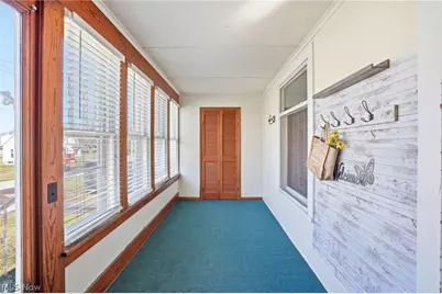 209 Pleasant Street, Bellevue, OH 44811 - Photo 6