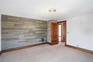 209 Pleasant St, Bellevue, OH 44811 - Photo 34