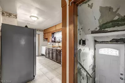 796 Allyn Street, Akron, OH 44311 - Photo 8