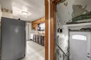 796 Allyn St, Akron, OH 44311 - Photo 8