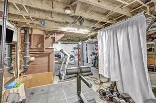 796 Allyn St, Akron, OH 44311 - Photo 36