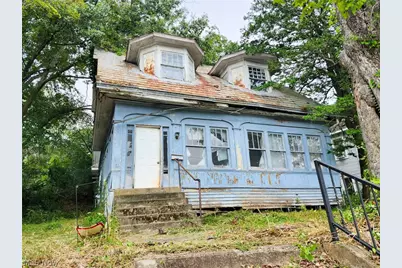 103 Circle Ave, Spencer, WV 25276 - Photo 1