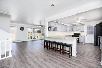 5220 Center Road, Brunswick Hills, OH 44212 - Photo 8