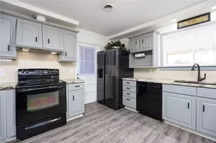 5220 Center Rd, Brunswick Hills, OH 44212 - Photo 12