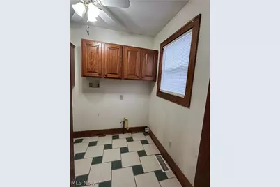 402 E Lincoln Way, Lisbon, OH 44432 - Photo 8