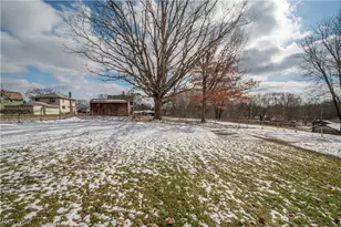 8198 Erie St, Masury, OH 44438 - Photo 8