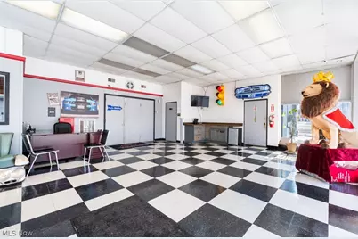 208 E Lincoln Way, Lisbon, OH 44432 - Photo 6