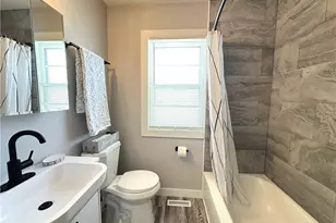 2440 Dentzler Rd, Parma, OH 44134 - Photo 8