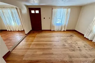 103 S Belle Vista Ave, Youngstown, OH 44509 - Photo 4