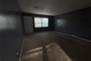 581 E 332nd St, Eastlake, OH 44095 - Photo 8